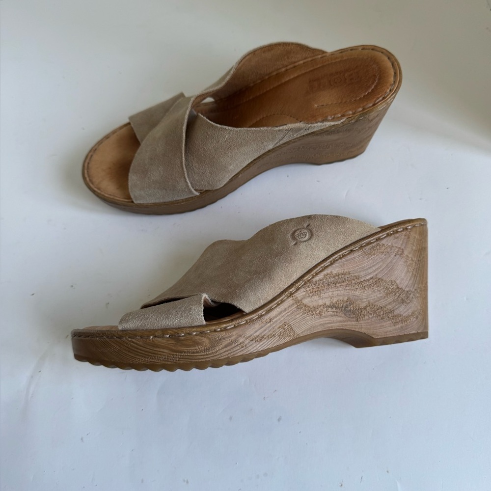 Born® Nora Handcrafted Suede Wedge Sandal Size 8 - Picture 5 of 16